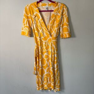 DVF Diane von Furstenberg Lucinda Silk Jersey Wrap Dress Yellow Abstract Swirl 8